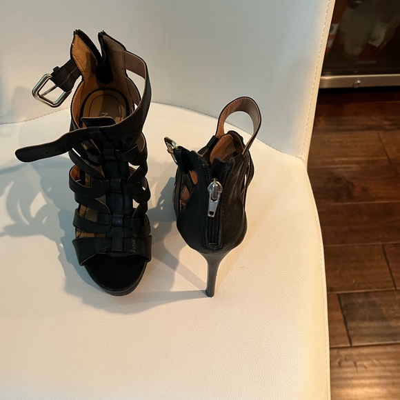 Nine West High Heel Sandals Women’s size 5 - Picture 1 of 4